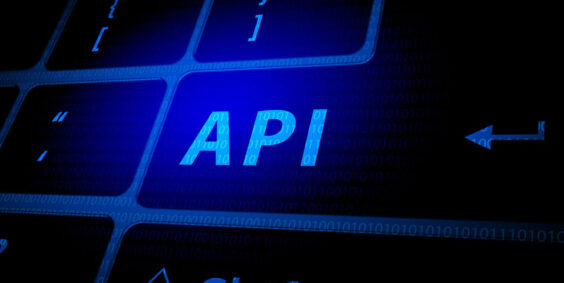 teclado com o texto 'API' no lugar da tecla 'enter'